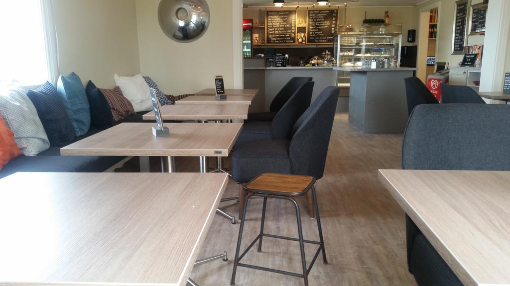 Strandterrassen Hostel Granna ภายนอก รูปภาพ